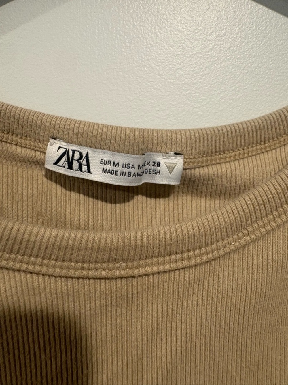 Zara Tan Ribbed Cropped Tank Top - Picture 2 of 2
